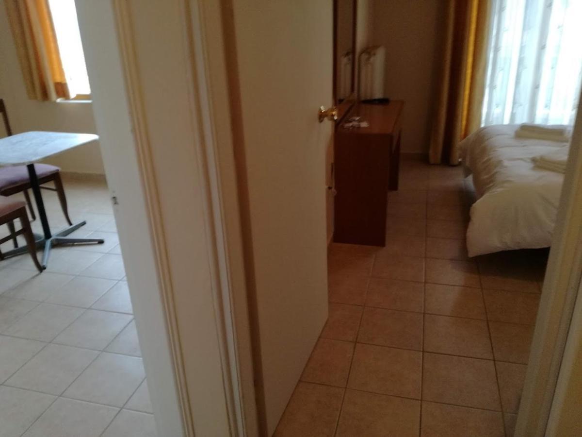 Parnon Hotel Agios Petros  外观 照片