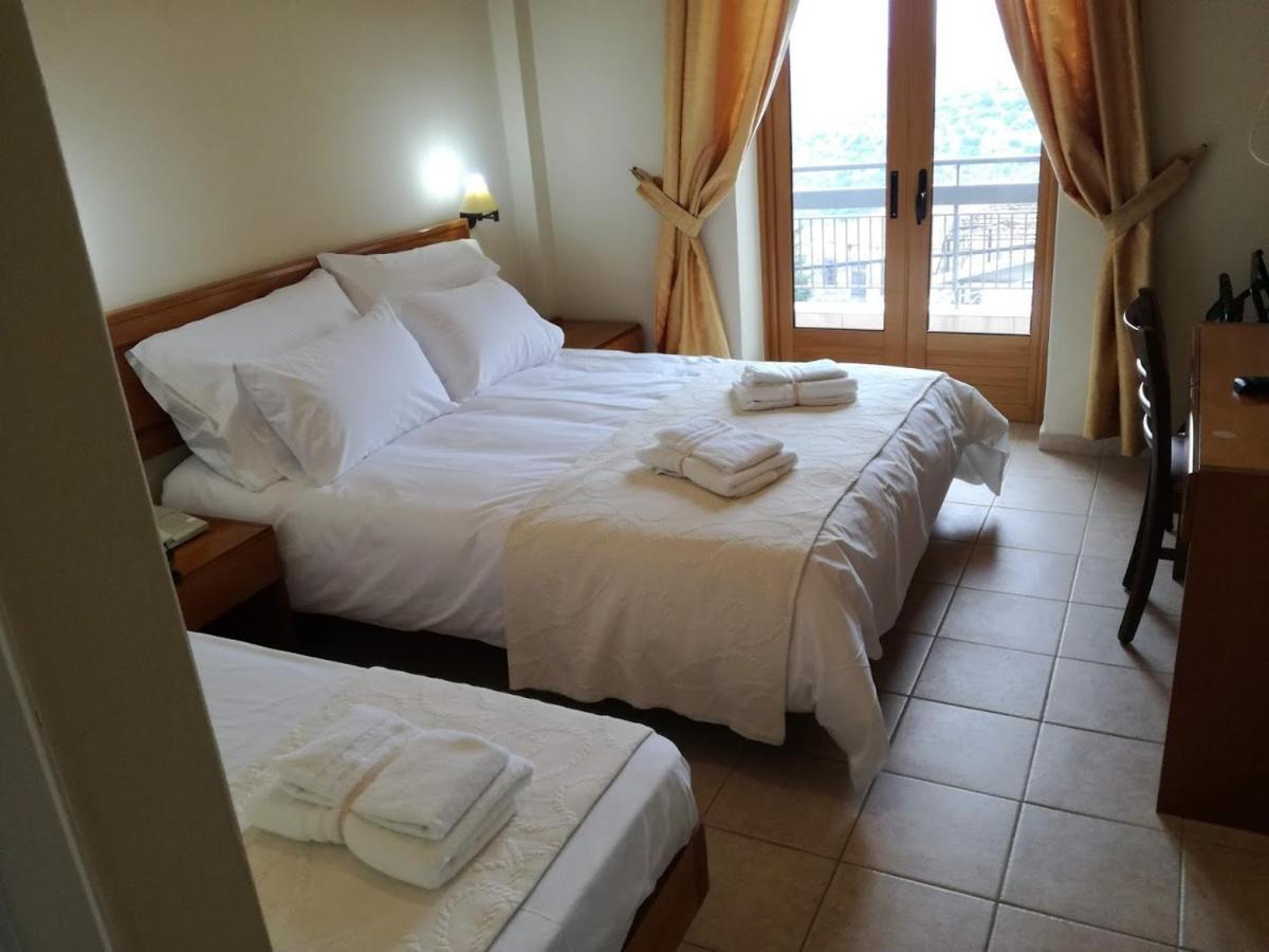 Parnon Hotel Agios Petros  外观 照片